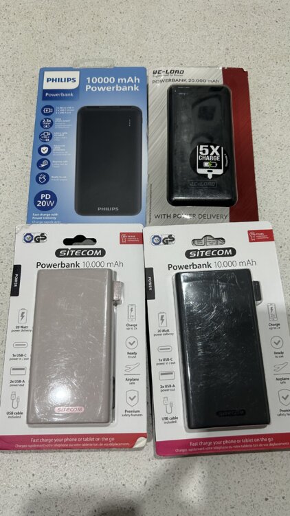 Продам Powerbank 10.000 mAh и наушники