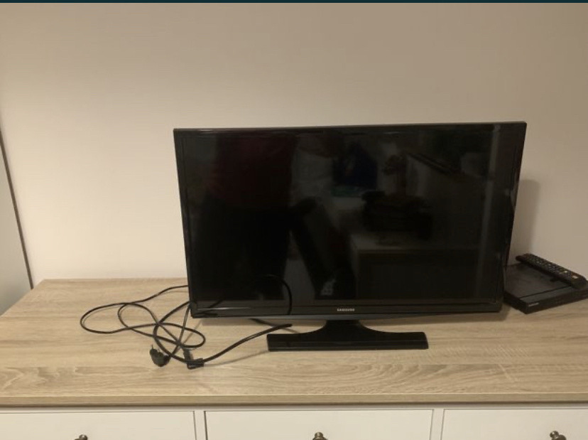 Samsung 28"