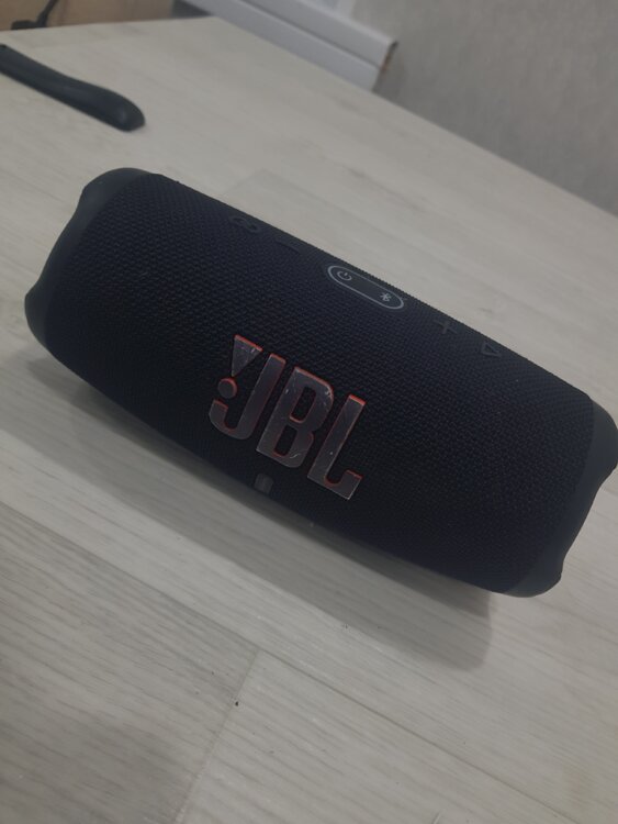 Продам JBL CARGE 5 ORIGINAL