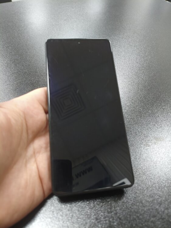 Продам POCO X5 Pro 5G (8/256 ГБ)