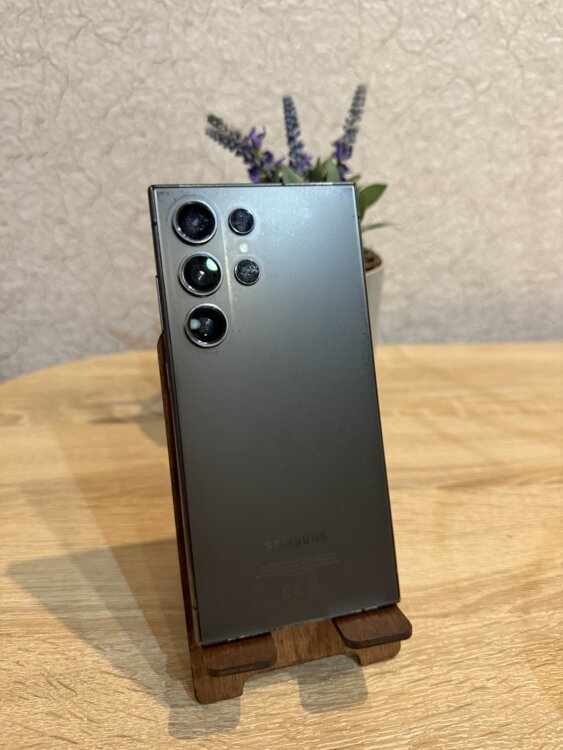 Samsung S24 ultra 12/256 черный 630$