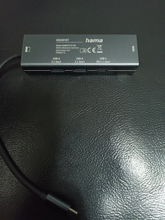 Multiport Adapter hama