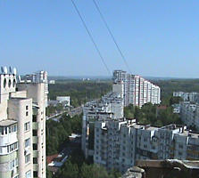 Продаю 3-комн. в сaмом центре ул. Дачия 40/3. Садик, школа рядом. Торг