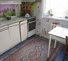 2-комнатная, 4/5, Центр, ПГУ, жилая. Без ремонта и без торга.