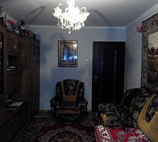 Мирча чел Бэтрын.. 3-комн., середина.. 41500Е.