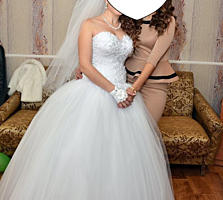 Свадебное платье 1500 р + перчатки, бижутерия.