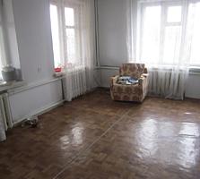 Дом 2-этажный Центр Б. Хутора, все удобства, гараж, подвал, хоз. пост.