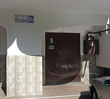 3-комн., 80 м, возле ЦУМ-а, 143 сер. евростиль IDEAL pentru CHIRIE