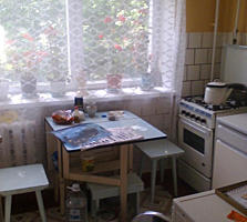 Аккуратная с 2 метровым цоколем 3 балкона подвал варница== серия