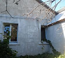 2-ком-полдома с удобным расположением за кинотеатром Флакера. Недорого.