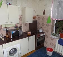 Мирон Костин, 2-комн., парк Афганцев, 50 м2, получешка, теплая!