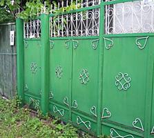 Продам капитальный дом в городе Калараш отопление газ, гараж, подвал.