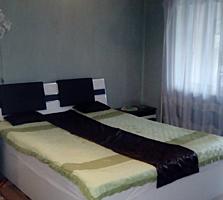 4-ком, Чеканы, Спэтару, 102 кв. м, две лоджии, в хорошем сост, 1/9 этаж