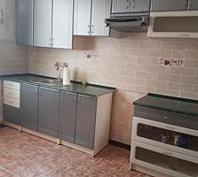 Se vinde Apartament (casa) cu doua odai complet mobilata