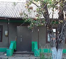 Casa buna de locuit chiar in centrul sat. Cosnita (linga Nistru),
