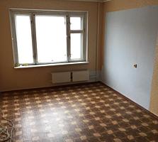 Срочно продам 2-комн квартиру 5/9 середина 24800 евро!