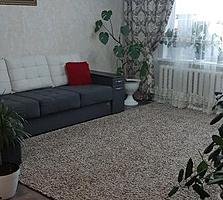 Vind apartament cu 3 odăi euroreparatie 39999€