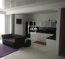 Vinzare apartament cu euroreparatie ! 3 odai ! Riscanovca !