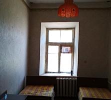 Продаётся 3-комнатная квартира, 1/1, Центр,