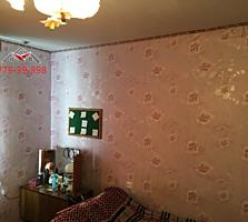 Продается двухкомнатная квартира в хорошем районе, 143 серия.