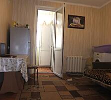 Vind garsoniera cu 2 camere, cu toate comoditati incluse. Mobilat.