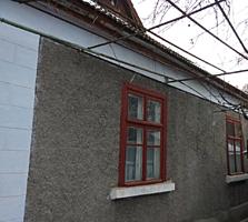Полдома в центре, отдельный вход