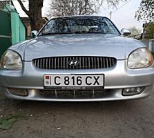 Экономичный автомобиль-Хюндай Соната.