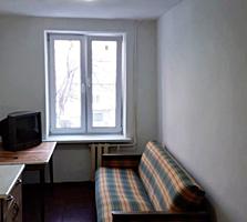 Se vinde cameră variantă albă, 14m2, etajul 2 din 5 zona Aeroport