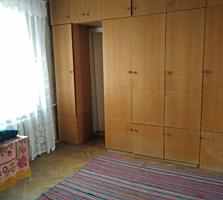 Большой дом в Парканах. Состояние жилое! Торг уместен!