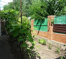 Продам дом с гаражом, 5 сотками земли в Тирасполе на верхнем Кировском