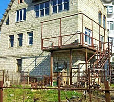 10 соток в центре города рядом с лесопарком + новый дом!