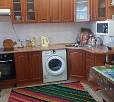2-комнатную квартиру с большой кухней