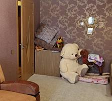 Продам уютную 1 комн., Кировский, 1/5, высокий цоколь. Торг!