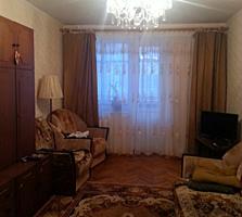 Срочно продам 2-комнатную в центре, 3/5 этажки. 17500 уе