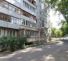 На кругу Алба Юлии и Крянгэ, 2-комн., отличное место, хороший ремонт!