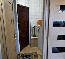Продается однокомнатная, ул Гвардейская, 4/5, с ремонтом.