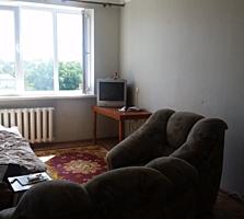 Большая комната в блоке, 20м, 4/9 эт, ремонт, мебель, стеклопакет.