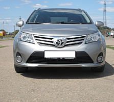 Продам Toyota Avensis 2012 год