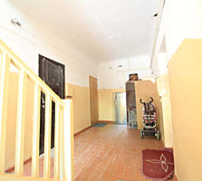 De vânzare apartament bun cu 2 odăi, Centru, Colina Pușkin!