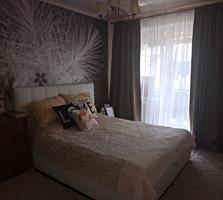 Продам 3-комнатную квартиру с евроремонтом, частично с мебелью.