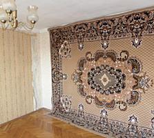 Vind apartament cu 4 odai la pret bun!!! Urgent!