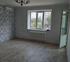 Ремонт хороший, этаж 2/9, 143 серия, частично мебель!