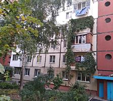Vind apartament cu 2 odai mobilat la pret bun!!!