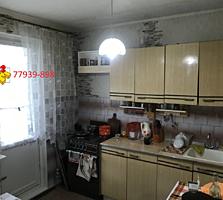 Продается 4 комнатная квартира, отличное месторасположение.