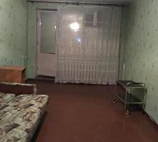 Красные Казармы, 5/9, однокомнатная. Этаж, метраж и реальная цена!!!