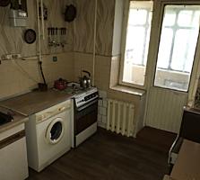 Stare locuibila, mobila, raion foarte bun, balcon - 11 m2!
