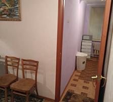 Продается 2 комнатная квартира. 1/2 эт. Район Парка Победа.