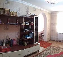 Casa 200m2, 30 ari in s. Iarova, r. Soroca