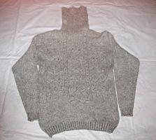 Продаю зимний свитер