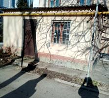 Продам квартиру под бизнес в центре